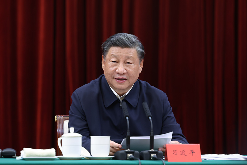 2023年10月12日下午，中共中央總書記、國(guó)家主席、中央軍委主席習(xí)近平在江西省南昌市主持召開進(jìn)一步推動(dòng)長(zhǎng)江經(jīng)濟(jì)帶高質(zhì)量發(fā)展座談會(huì)并發(fā)表重要講話。新華社記者 鞠鵬 攝