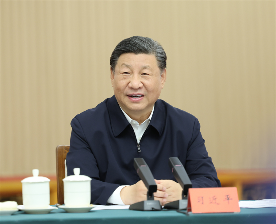 2024年5月23日下午，中共中央總書(shū)記、國(guó)家主席、中央軍委主席習(xí)近平在山東省濟(jì)南市主持召開(kāi)企業(yè)和專(zhuān)家座談會(huì)并發(fā)表重要講話(huà)。新華社記者 鞠鵬 攝